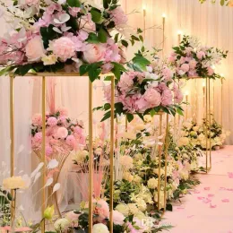 Decorazioni fai-da-te rosa di seta fiori artificiali palla centrotavola disposizione della testa decor piombo per la palla di fiori da tavolo sullo sfondo del centro commerciale di nozze