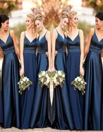 Proste nowe granatowe sukienki druhny długie 2020 satynowe spaghetti paski weselne sukienka do grupy druhny 8679468