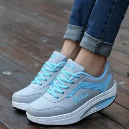 Skor kvinnor sneakers hög 2020 plattform kvinnor löpskor damer korg femme kilar tränare zapatillas deportivas mujer