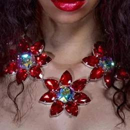 Lyxig överdimensionerad röd kristallblomma hänge choker halsband för kvinnor charm stora krage smycken 240305