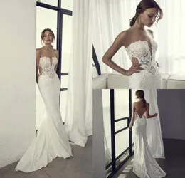 Riki Dalal Abiti da sposa a sirena Sweetheart Applicazioni in pizzo Sweep Train Abiti da sposa country in raso Plus Size Abito da sposa da spiaggia9801039