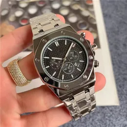 Luxury Men Sports Watch Men's Six Needle Automatic Mechanical Watch High Quality 41mm rostfritt stål Män Titta på kalendern tre ögon Sapphire Designer Watch