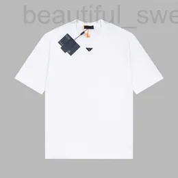 Erkek Tişörtler Tasarımcı Yüksek Versiyon P Ailesi İlkbahar/Yaz Göğüs Üçgen Kısa Kollu PU Çift Erkek ve Kadınlar İçin Günlük Gevşek T-Shirt Tee QWR4