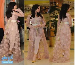 Kim Kardashian Fairy Tale Style Celebrity Gowns spets aftonklänningar med långa ärmar Appliced ​​Hilo Split Party Dres bara ut 9502577