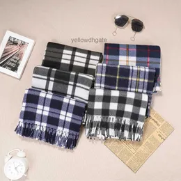 Autumn and Winter Classic Plaid dubbelsidig sammet gåva halsduk utställning nattmarknad mens varma bib kvinnliga sjal