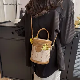 Diagonal Bag Designer Brand Modna drukowana cylinder dla kobiet w nowym modnym i wszechstronnym przenośnym wiadrze zagranicznym styl jedno ramię