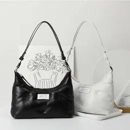 Новинка 2022 года, сумка-подушка Magilla, сумка на одно плечо, сумка-облако, универсальная женская сумка со звездой и губкой на пуху, подмышками