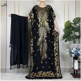 Etniska kläder 2024 Summer Woman Short Sleeve Loose Dress Gold Stamping African Abaya Maxi Islam Women Femme med stora halsdukkläder