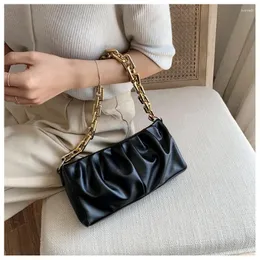 Totes 2024 Fashion Chains Cloud Shoulder Bags Fold Luxury Handväskor Kvinnor Designer Crossbody Clutch Bag Ladies Solid Hand