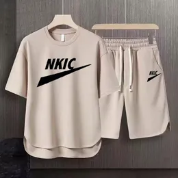 2 -częściowy zestaw dresowy letni ponadprzeciętne, swobodne krótkie rękawy 3D Tshirt spodni jogger garnitury Zestaw strojów męskich