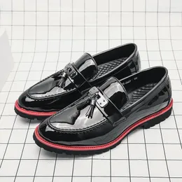 Casual Shoes Fashion British Style Men Pointed Leather Black Tassel Loafers 2024 Slip On Mocassin Plus Size 38-48 Mens