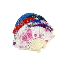 Vintage Silk Fan Wedding Present gynnar Mix Färg för dans brudfans brudtärna ihåliga bambuhandtag bröllopstillbehör Fold6938841