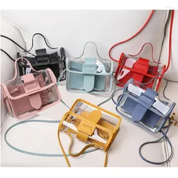 Axelväskor 2024 Spring Summer Fashion Women's Transparent Square Sling Bag Cool PVC Messenger Mobile Sweet Lady