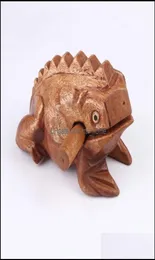 Thailand Lucky Frog with Drum Stick Traditionell Craft Home Office Decor trägart Figurer Miniatyrer Drop Leverans Dekorativ2994725