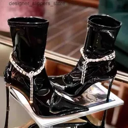 Boots Lacquer leather high heeled short boots for women in 2024 new niche design diamond chain slim heel pointed black fashionable mid length boots Q240321