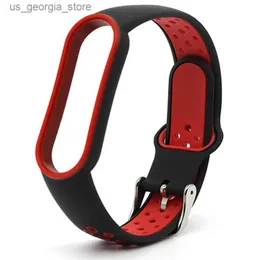 Watch Bands Suitable for Xiaomi Mi Band 5 4 3 6 watch strap dual color Sile wristband bracelet replacement Xiaomi Mi Band 3 5 6 watch strap Y240321