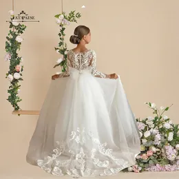 FATAPAESE Weißes Kommunionkleid für Mädchen, langärmelig, Blumenspitze, Tüll, A-Linien-Kleid mit Schleifenschleppe, Applikationen, Hochzeit, auch für Kinder 240309