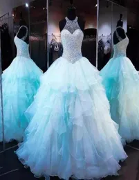 2020 Luxury Organza Ball Gown Quinceanera Dresses Ruffles Pärlor Pärlor Bodice Lace Up 16 Sweet Prom -klänningar5229597