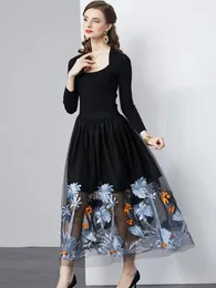ワークドレス女性のための滑走路デザイン2ピースセットエレガントな黒ニッティングトップハイウエストメッシュ刺繍ミディスカートカジュアルビンテージスーツ
