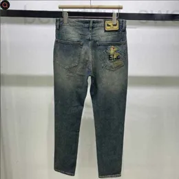 Jeans da uomo designer Designer di lusso Marchio Versione corretta Lettera FF per uomo Trendy Monster Elf Slim Fit High End Nuovi pantaloni elastici europei in puro cotone HFTB UJP5