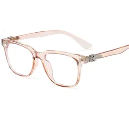 Chrome Designer CH Cross Glasses Frame Chromes Occhiali da sole marca per uomini Donne Trendy Troundy Face TR90 Eye Mash Protection Heart Heart Eccorcio Luxury Telas