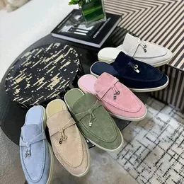 Svart designer loafers skor för kvinnor tofflor mocka läder platt lyxig avslappnad lås tofs mode varumärke promenadälskare sko