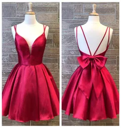 Bright Red Homecoming Dresses 2019 라인 스파게티 v 넥 짧은 무도회 파티 댄스 가운 진짜 PO BIG BOW Backless Cocktail Hoco 8447577