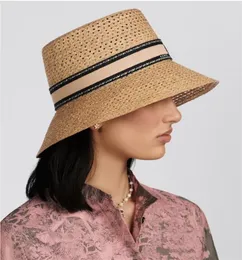 여자 짚 버킷 모자 디자이너 캡 피트 플랫 비치 모자 여성 캡 자수 스타일 여름 탑
