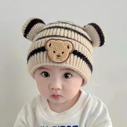 Berets 2024 Fashion Baby Hats jesień i zima koreańskie biodro pasiaste