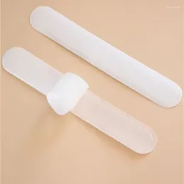 Berets 20pcs Sweat Absorbing Cap Sticker Tape Protector Absorber Liner Absorbent Strip Self-Adhesive Wicking Strips