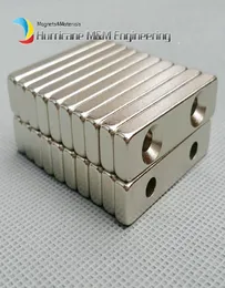 24 Stück NdFeB Fix-Magnet 40 x 10 x 5 mm mit 2 M5-Schrauben-Senklöchern Block N42 Neodym-Seltenerd-Permanentmagnet1546329