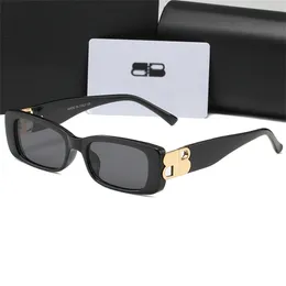 Designer Brand B Solglasögon Kvinnor och Mens New Style Small Frame Sunnies UV400 Polariserade Lenes Fashion Solglasögon Utomhusstränder Eginewear 2024