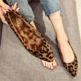 Flats Leopard Print Flat Shoes Herbst Winter Women Velvet Flats Frauen Slip auf Slattern sexy flache Schuhe Ladies Bootsschuhe