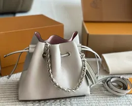 Kvinnor axelväskor med myntväska designer hinkväska handväskor totes mode ihåliga bokstäver läderkedjor plånböcker