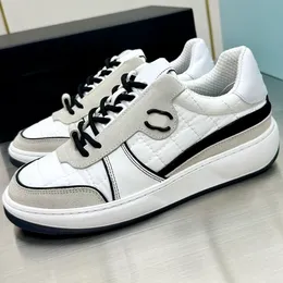 2023SS Scarpe biscotto stile caldo Scarpe da tavolo Panda di colore bianco e nero TPU Suola spessa Scarpe sportive casual elevate Scarpe da tavolo Scarpe da donna bianche Taglia 35-45