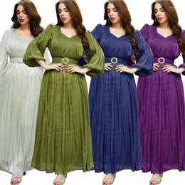 Etniska kläder dubai abayas med metallbälten arabisk satin klänning fast färg långärmad muslim för kvinnor blygsam maxi mantel