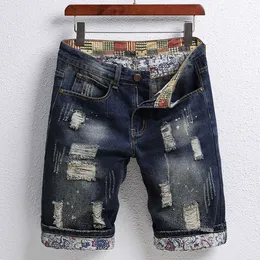 Sommer Neue Personalisierte Bettler Loch Patch Split Shorts für Männer Koreanischen Stil Zerkratzt Denim Hosen Straße Trendy