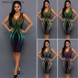 Grundläggande avslappnade klänningar Sexiga kvinnor Summer Bandage Dress Ny stil Rainbow Color BodyCon Evening Party Short Mini Dresses Hot Selling Package Hip Dress Q240322