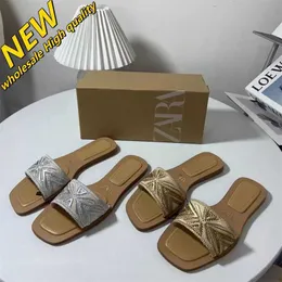 متجر رخيص بنسبة 90 ٪ خصم على البيع بالجملة Silver ZA2024 أسفل الصيف برئاسة Diamond Flat Womens Slippers أحذية الذهب