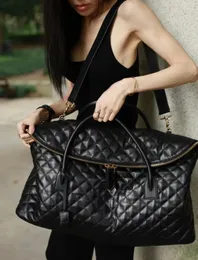 Es Giant Travel Maxi Bag In Quilted Leather designer bag Women tote bags Attaches Crossbody Shopping beach famous Large Totes Shoulders Purse fashion yslse Handbags