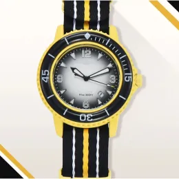 أعلى جودة الجودة الأصلية للرجال الساعات البلاستيكية Case Chronograph Watch Five Oceans Men's Clock 009