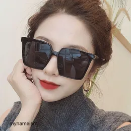 2 Stück Mode-Luxus-Designer-Sonnenbrille quadratische Farbe 2020 neue koreanische Sonnenbrille mit großem Rahmen Damen-Straßenfoto-Sonnenbrille