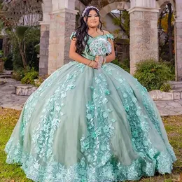 Kwiaty 3D Mint Green Off the ramion Quinceanera Dress Ball Applice Koronna księżniczka Słodka 15 16 Formalne przyjęcie urodzinowe