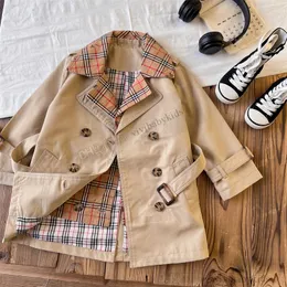 Mode Jungen Mädchen Plaid Trenchcoat England Stil Kinder Revers Zweireiher Gürtel gefälschte 2 Stück lange Oberbekleidung 2024 Frühling Kinder Gitter Casual Mantel S1249