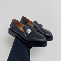 Casual Shoes Summer Flats Fashion Round Toe Women Concise Crystal Decor Genuine Leather Sapato Feminino Size 35-40