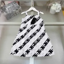 Marka projektantów ubrania dla dzieci sukienki z kamizkiem sukienki dla niemowląt sukienka księżniczka rozmiar 90-150 cm czarno-biały pasek dziecięcy kroczek 24MAR