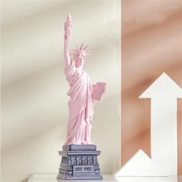 Figurki dekoracyjne USA żywica Statua rzeźby amerykańska York Free Bogini Miniatures Model Art Nordic Home Bar Decor Rzemiosła