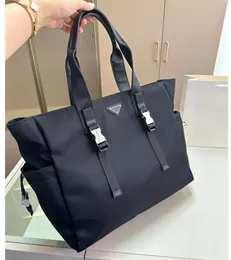 Tygväska Stora svarta kvinnors axel stor storlek Casual Quality Nylon Crossbody Female Travel Shopper Computer Handväskor