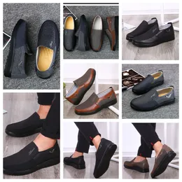 أحذية غير رسمية Gai Shoeaker Sport Cloth Shoe Man الرسمية الكلاسيكية أعلى حذاء ناعم ناعم وحيد الشقق الجلدية الرجال أحذية أسود أوفس سوداء الحجم 38-50