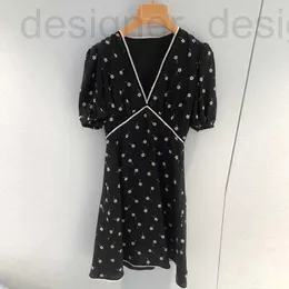 Basic & Casual Dresses designer brand Miu Miao Black Short sleeved Dress with Wooden Ear Edge Printed V-neck for Slim Appearance in Chiffon Skirt Summer New 09U0